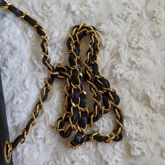 SOLD. Chanel Black Lambskin Medium Diana - Picture 7 of 13